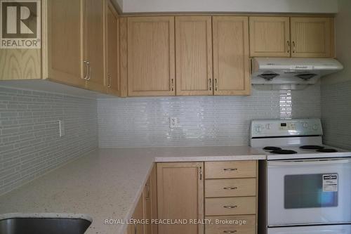 53 Charles Sturdy Road, Markham, ON - Indoor Photo Showing Kitchen