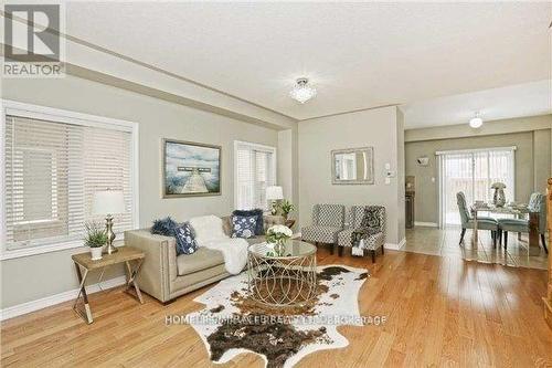 29 Crumlin Crescent, Brampton, ON - Indoor Photo Showing Living Room