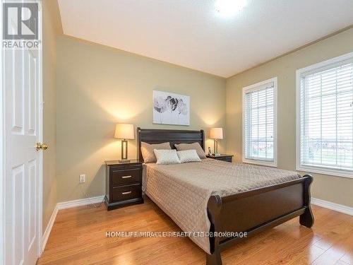 29 Crumlin Crescent, Brampton, ON - Indoor Photo Showing Bedroom