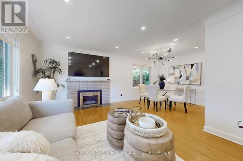 697 George Street, Burlington, ON - Indoor Photo Showing Living Room With Fireplace