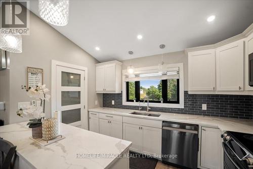 1164 Studiman Road, Cambridge, ON - Indoor Photo Showing Kitchen With Upgraded Kitchen