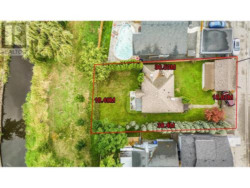 1830 Riverside Avenue, Kelowna, BC - Outdoor