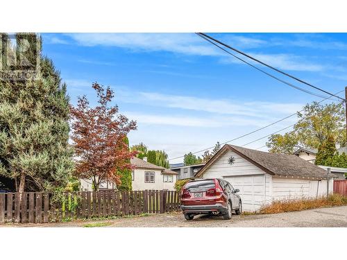 1830 Riverside Avenue, Kelowna, BC - Outdoor