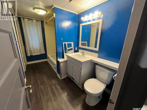 178 6Th Street E, Prince Albert, SK - Indoor Photo Showing Bathroom