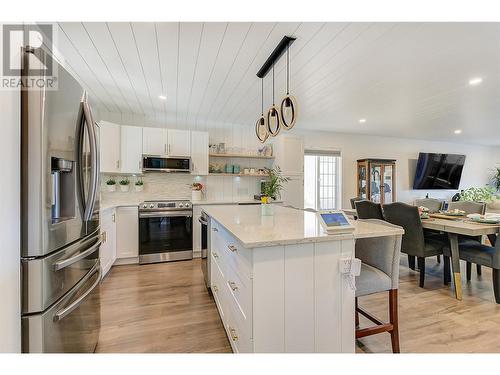 3930 20 Street Unit# 4, Vernon, BC - Indoor Photo Showing Kitchen With Stainless Steel Kitchen With Upgraded Kitchen