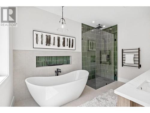 459 Vision Court, Kelowna, BC - Indoor Photo Showing Bathroom