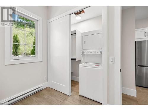 459 Vision Court, Kelowna, BC - Indoor Photo Showing Laundry Room