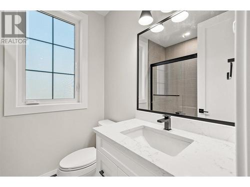 459 Vision Court, Kelowna, BC - Indoor Photo Showing Bathroom