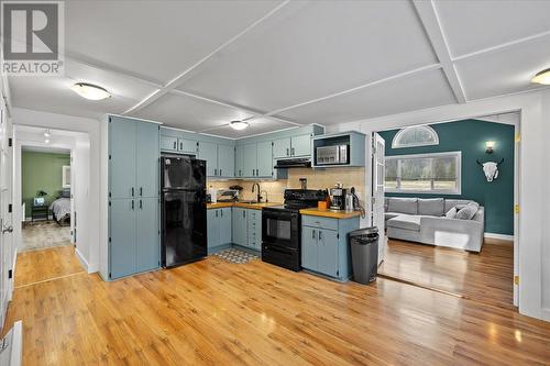 2269 Solsqua Road, Sicamous, BC - Indoor Photo Showing Kitchen