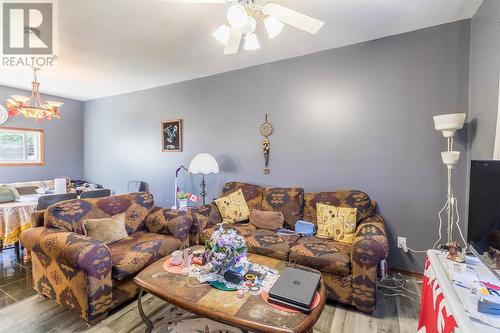 132 Walnut St, Sault Ste Marie, ON - Indoor Photo Showing Living Room