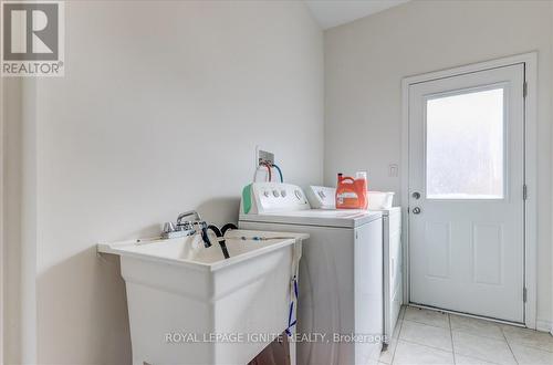 21 Fusilier Drive, Toronto, ON - Indoor Photo Showing Laundry Room