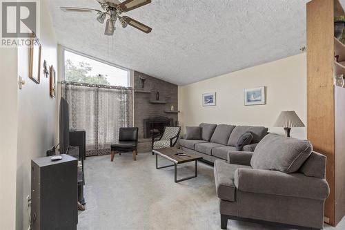 47 Arizona Ave, Sault Ste. Marie, ON - Indoor Photo Showing Living Room