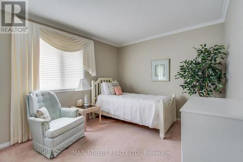 40 Chalmers Drive, Barrie, ON - Indoor Photo Showing Bedroom