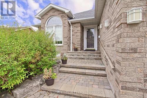 40 Chalmers Drive, Barrie, ON - Outdoor