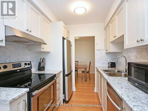 906 - 1615 Bloor Street, Mississauga, ON - Indoor Photo Showing Kitchen With Double Sink With Upgraded Kitchen