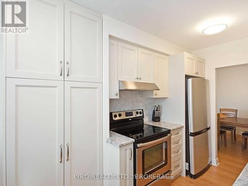 906 - 1615 Bloor Street, Mississauga, ON - Indoor Photo Showing Kitchen