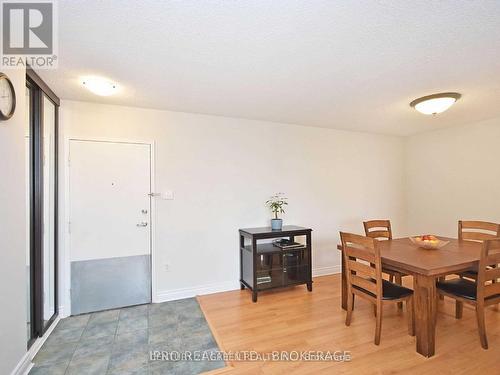 906 - 1615 Bloor Street, Mississauga, ON - Indoor Photo Showing Dining Room