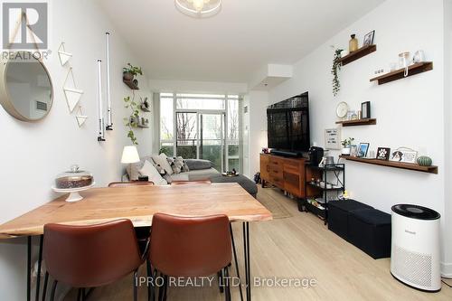 415 - 8 Fieldway Road, Toronto, ON - Indoor Photo Showing Dining Room