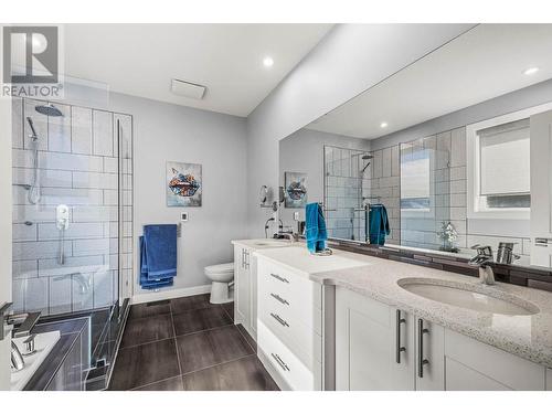 1917 Ironwood Court, Kamloops, BC - Indoor Photo Showing Bathroom