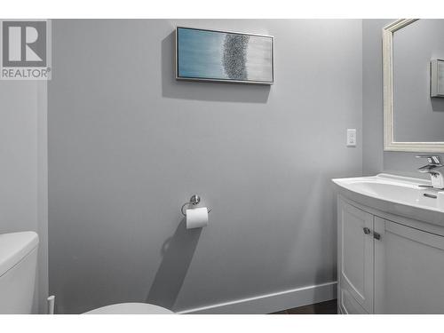 1917 Ironwood Court, Kamloops, BC - Indoor Photo Showing Bathroom