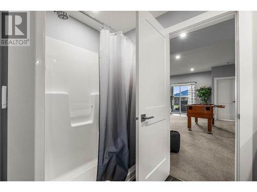 1917 Ironwood Court, Kamloops, BC - Indoor Photo Showing Bathroom