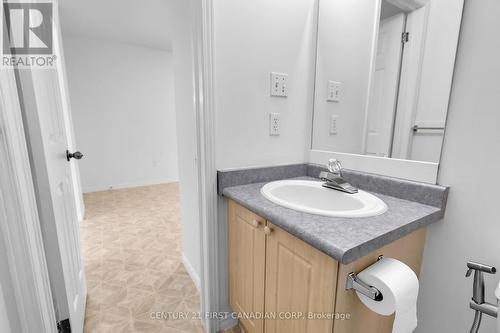 14 - 50 Chapman Court, London, ON - Indoor Photo Showing Bathroom