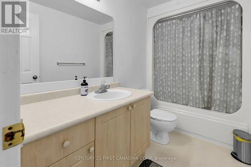 14 - 50 Chapman Court, London, ON - Indoor Photo Showing Bathroom