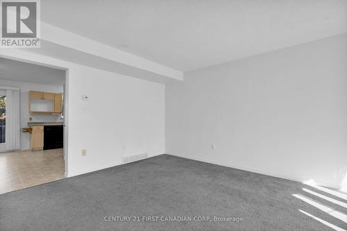 14 - 50 Chapman Court, London, ON - Indoor Photo Showing Other Room