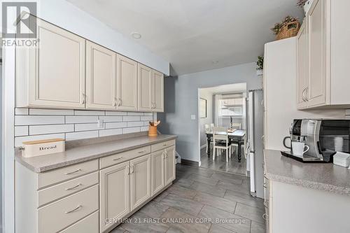 59 Downing Crescent S, London, ON - Indoor Photo Showing Kitchen