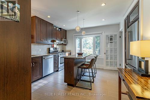 166 Thornton Avenue, London, ON - Indoor Photo Showing Kitchen