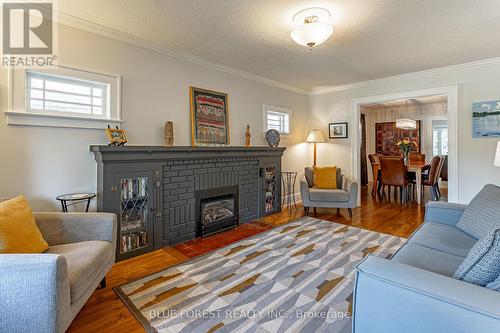 166 Thornton Avenue, London, ON - Indoor Photo Showing Living Room With Fireplace