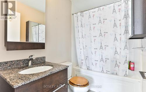 809 - 500 Sherbourne Street, Toronto, ON - Indoor Photo Showing Bathroom