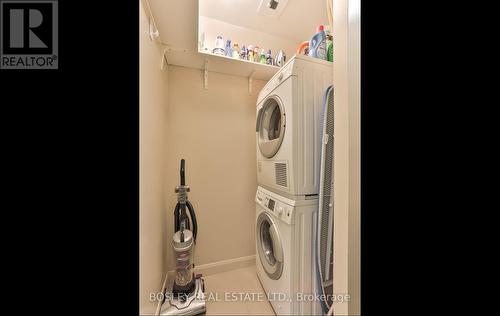 809 - 500 Sherbourne Street, Toronto, ON - Indoor Photo Showing Laundry Room