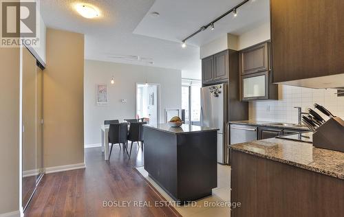 809 - 500 Sherbourne Street, Toronto, ON - Indoor Photo Showing Kitchen With Upgraded Kitchen