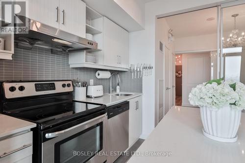 Lph 10 - 160 Vanderhoof Avenue, Toronto, ON - Indoor Photo Showing Kitchen