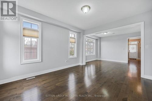 76 Forsyth Crescent E, Barrie, ON - Indoor Photo Showing Other Room