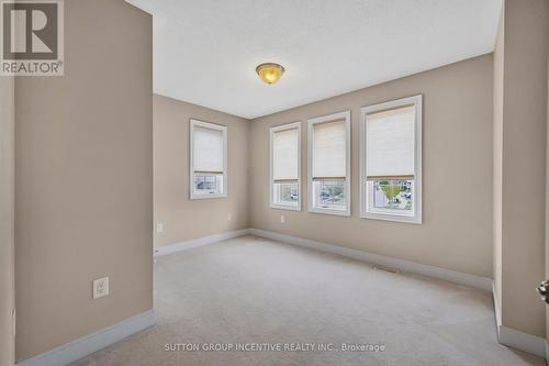 76 Forsyth Crescent, Barrie, ON - Indoor Photo Showing Other Room