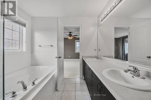 76 Forsyth Crescent, Barrie, ON - Indoor Photo Showing Bathroom