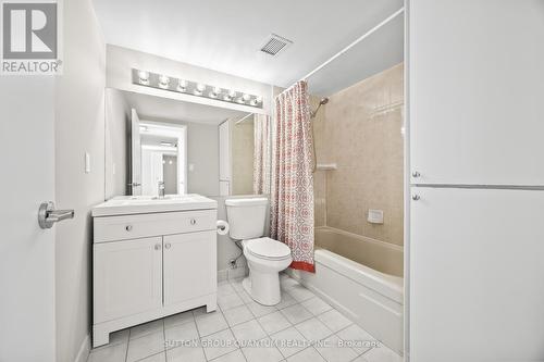 2405 - 1333 Bloor Street, Mississauga, ON - Indoor Photo Showing Bathroom