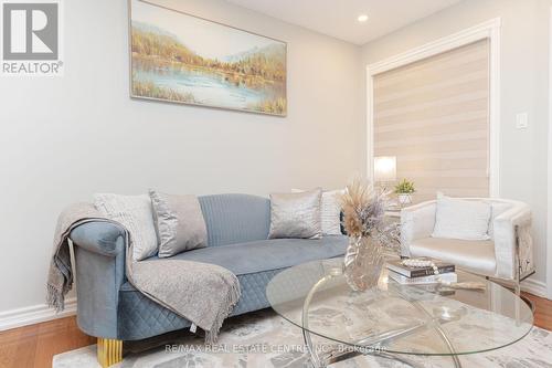 3 Candy Crescent, Brampton, ON - Indoor Photo Showing Living Room