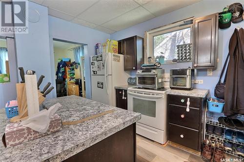 431 9Th Street E, Prince Albert, SK - Indoor Photo Showing Kitchen