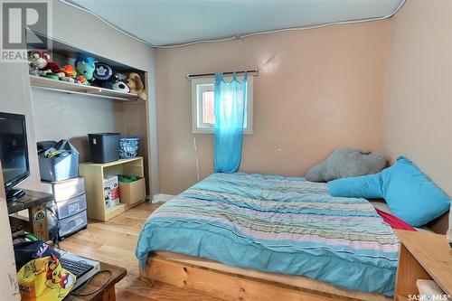 431 9Th Street E, Prince Albert, SK - Indoor Photo Showing Bedroom