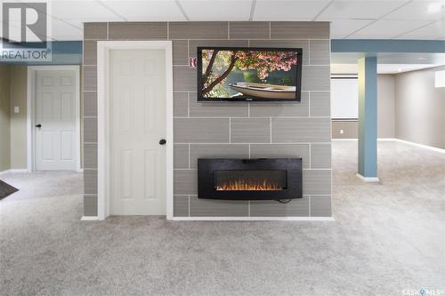 229 6Th Avenue Nw, Swift Current, SK - Indoor With Fireplace