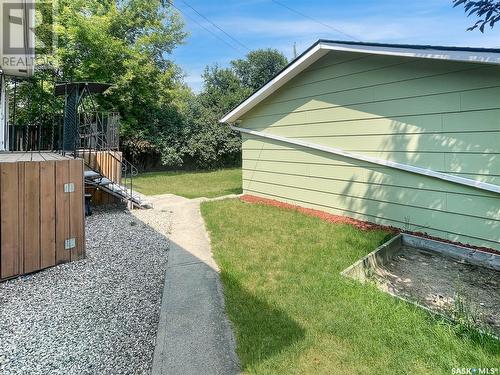 229 6Th Avenue Nw, Swift Current, SK - Outdoor