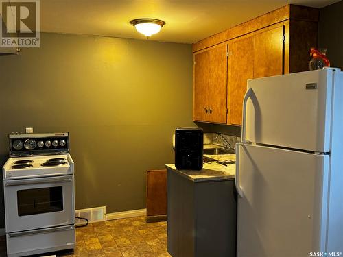 243 Dominion Road, Assiniboia, SK - Indoor Photo Showing Kitchen