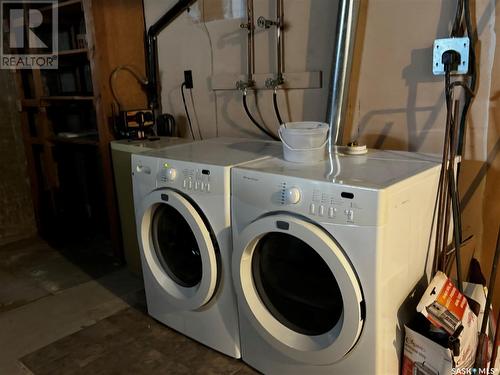 243 Dominion Road, Assiniboia, SK - Indoor Photo Showing Laundry Room