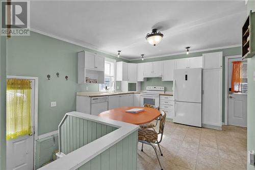 3300 Leger Avenue, Cornwall, ON - Indoor Photo Showing Kitchen