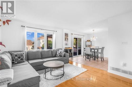 171 Louise Street, Clarence-Rockland, ON - Indoor Photo Showing Living Room