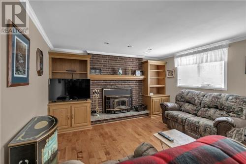 611 Mcconnell Street, Cornwall, ON - Indoor Photo Showing Living Room With Fireplace