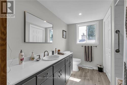 611 Mcconnell Street, Cornwall, ON - Indoor Photo Showing Bathroom